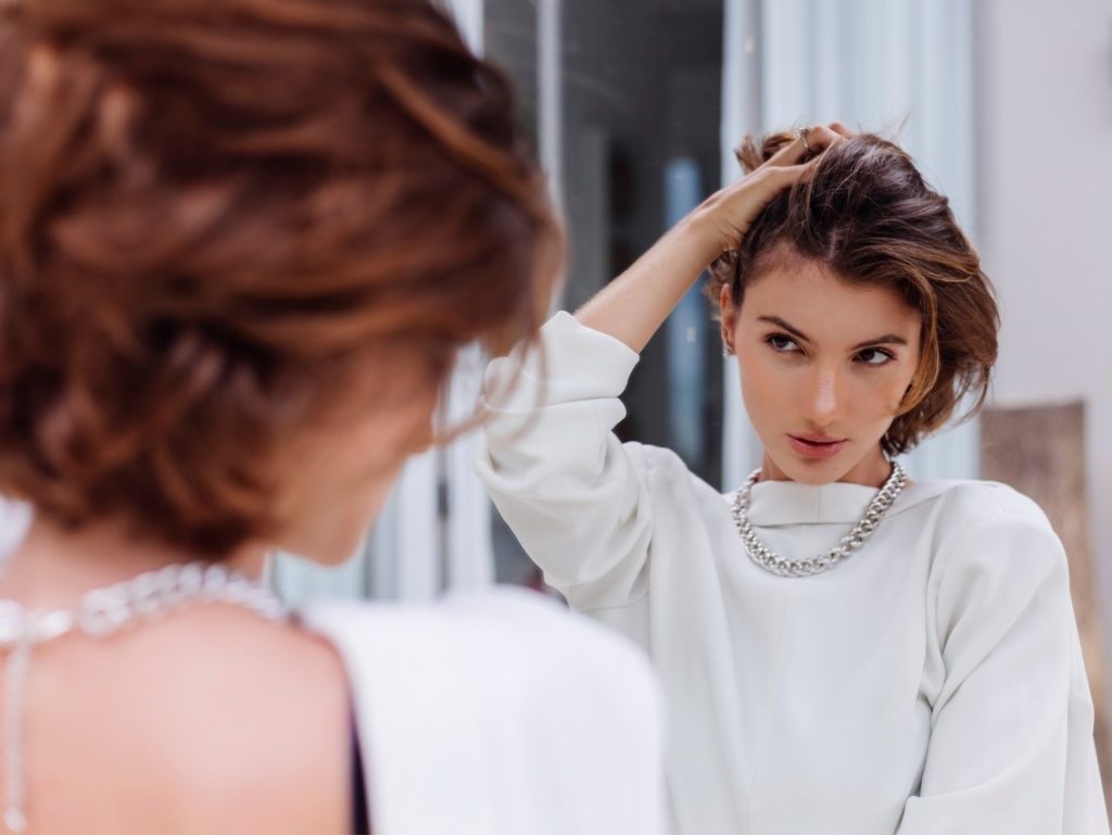 Psicóloga explica como identificar um narcisista
