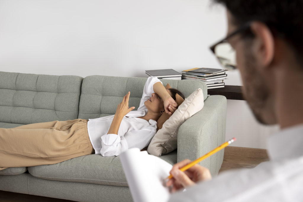 Abordagem Psicanalítica: o que é, como Funciona e Benefícios
