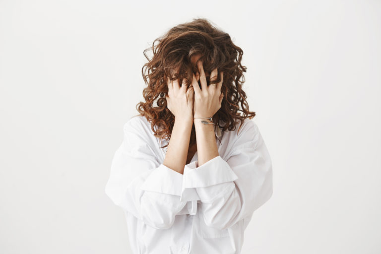 Estresse Feminino: 12 Dicas para Reduzir a Sobrecarga